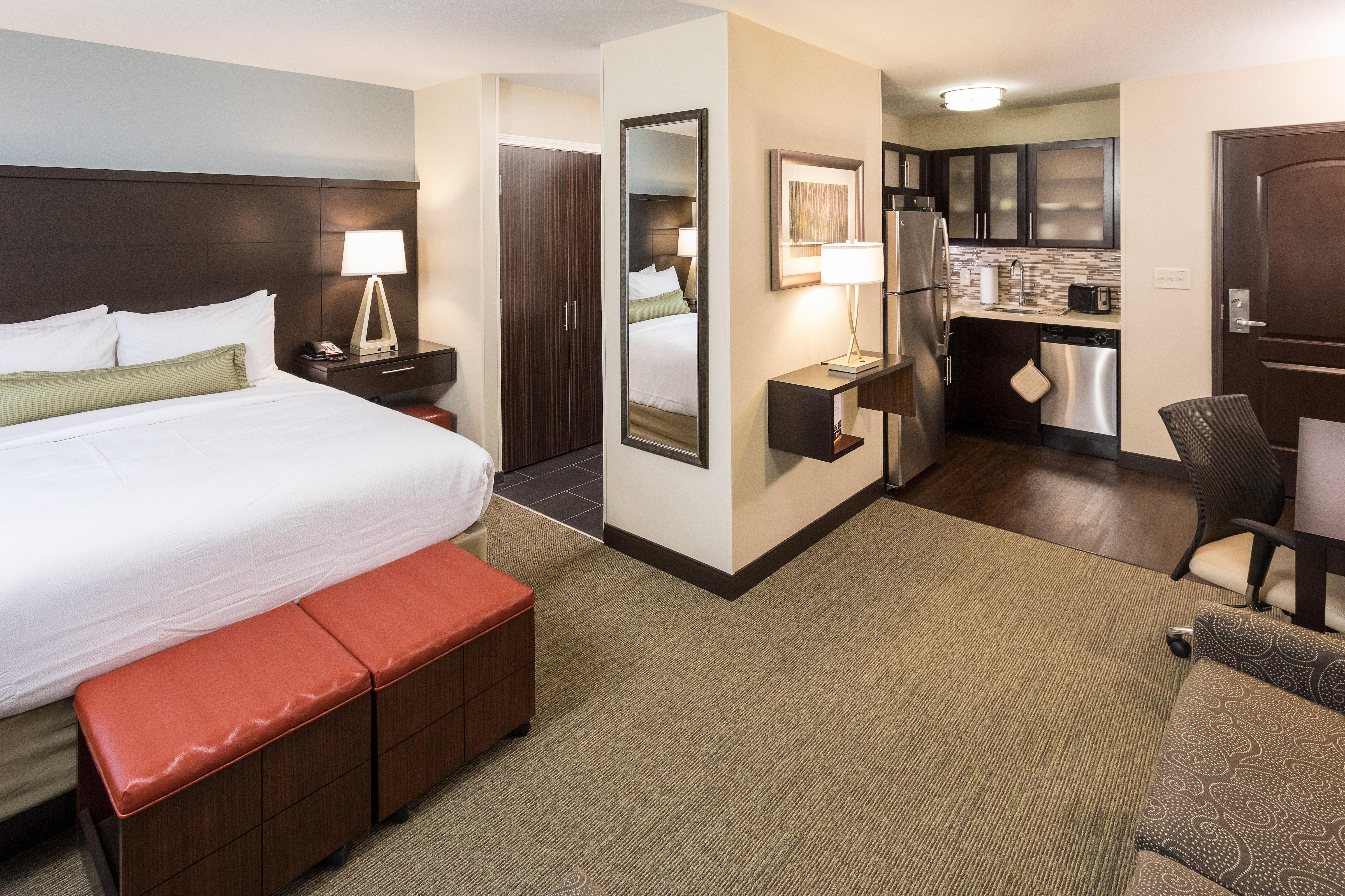 Staybridge Suites Omaha West By Ihg Exterior foto